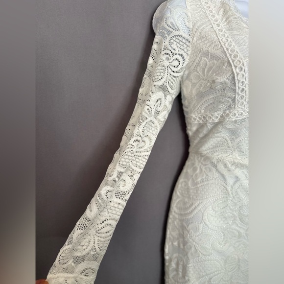 Elegant Lace Long Sleeve Dress in Cream (907) - Picture 11 of 15